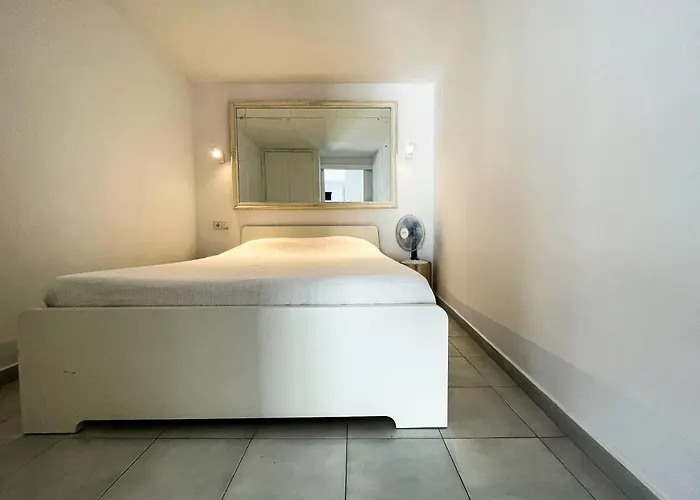 Tossa Center Attic & Terrace Apartment Tossa de Mar